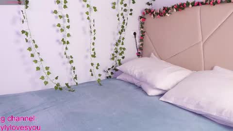 Snapshot of lyly_loveyou chatting on October 4, 5:49 am Lyly online show from October 4, 5:49 am