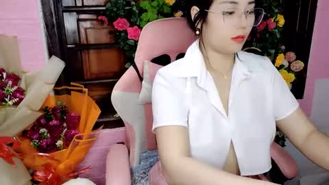 Snapshot of lyly_sweet97 chatting on March 9, 5:00 am lyly_sweet97 online show from March 9, 5:00 am