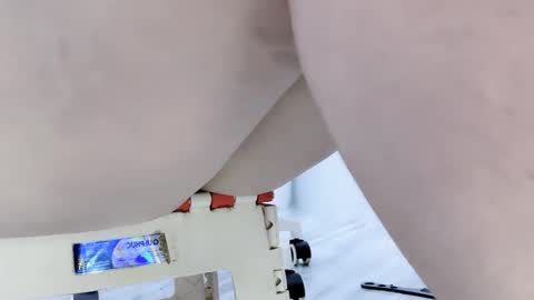 Snapshot of lyly_sweet97 chatting on October 7, 1:18 pm lyly_sweet97 online show from October 7, 1:18 pm