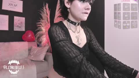 Lyn online show from February 9, 3:04 pm