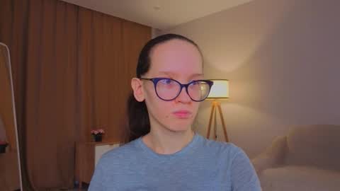 Sara online show from March 5, 4:16 pm