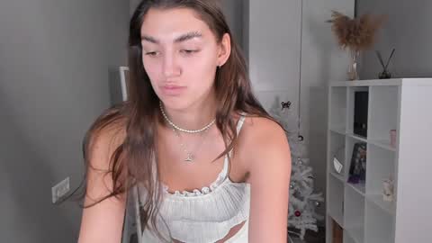  LYNN  online show from January 4, 6:19 am