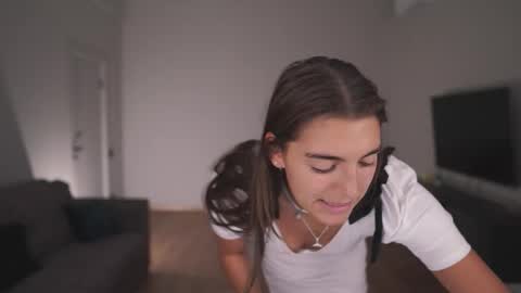  LYNN  online show from March 13, 6:16 am