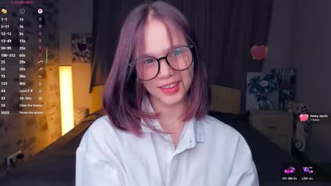 Cozy Lynns room online show from January 10, 9:04 am