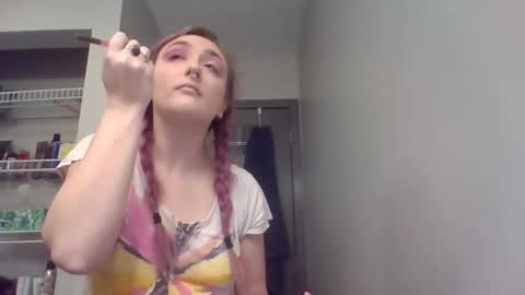 Lynn  online show from January 31, 7:33 pm