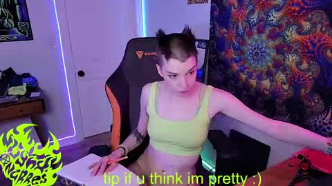 Snapshot of lynxanarres chatting on February 24, 3:44 am Lynx Anarres online show from February 24, 3:44 am