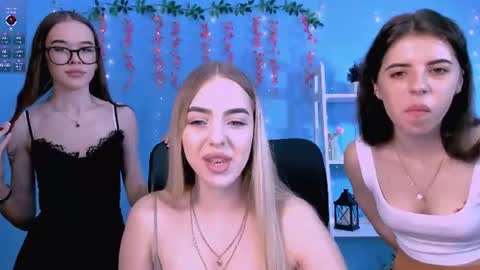 lyra_desire online show from July 4, 9:13 am