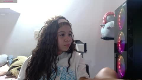 mila online show from May 24, 7:26 am