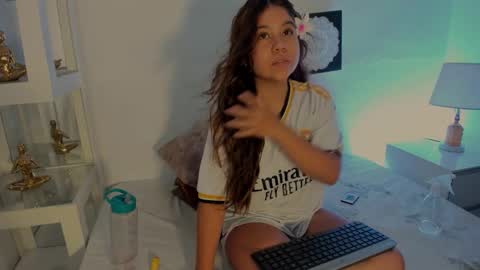 Mila online show from December 18, 7:20 pm