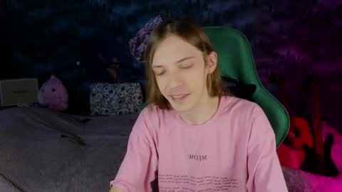 Snapshot of m1shq chatting on September 19, 5:49 pm m1shq online show from September 19, 5:49 pm