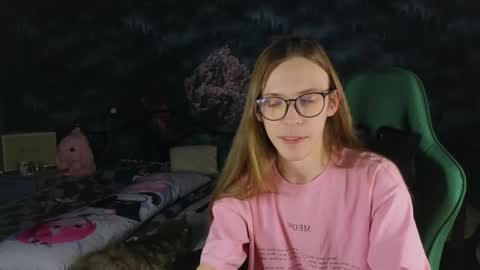 Snapshot of m1shq chatting on October 2, 9:46 pm m1shq online show from October 2, 9:46 pm