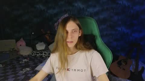 Snapshot of m1shq chatting on October 1, 9:35 pm m1shq online show from October 1, 9:35 pm