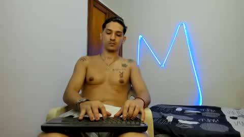 itgram pezlo josue online show from November 22, 9:13 pm