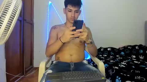 Snapshot of maaster420 chatting on October 4, 9:01 pm itgram pezlo josue online show from October 4, 9:01 pm