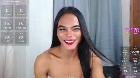 Divina online show from August 4, 5:42 pm