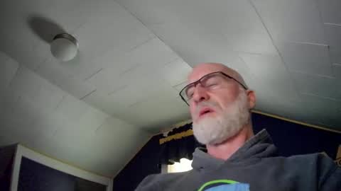 mac8181 online show from February 1, 12:37 pm