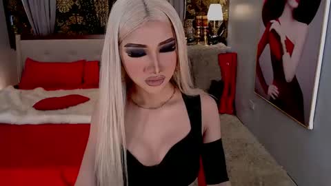 macarenafirely online show from December 19, 8:02 am