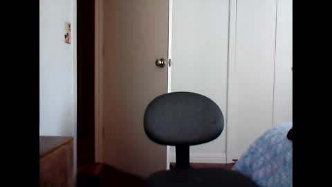 Snapshot of mackdocc001 chatting on December 13, 4:05 pm mackdocc001 online show from December 13, 4:05 pm