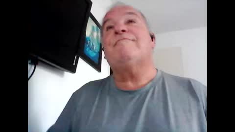 Snapshot of mackdocc001 chatting on February 6, 6:35 pm mackdocc001 online show from February 6, 6:35 pm