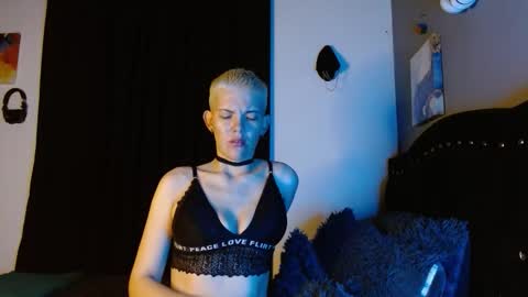 Noah Askew online show from December 17, 7:37 am