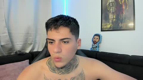 Snapshot of mad_maxxx1 chatting on February 27, 11:04 pm max online show from February 27, 11:04 pm
