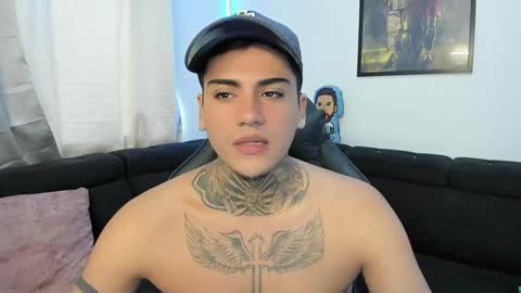 Snapshot of mad_maxxx1 chatting on February 18, 1:44 pm max online show from February 18, 1:44 pm