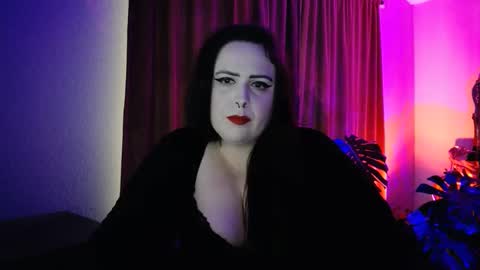 Miss Morticia online show from December 20, 8:45 pm