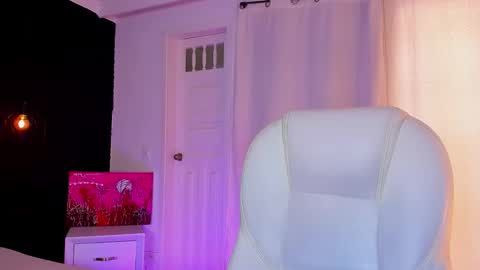 Snapshot of madame_lilith chatting on September 12, 2:08 pm madame lilith online show from September 12, 2:08 pm