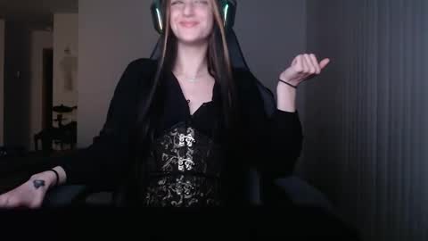 Madame Bubs online show from May 29, 4:10 am