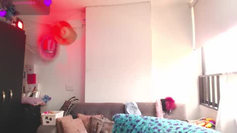 maddiie and clyde online show from March 5, 3:21 pm