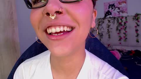 Maddie online show from October 15, 3:24 pm