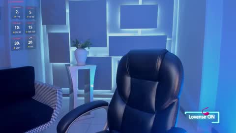 Maddison online show from March 9, 11:20 pm