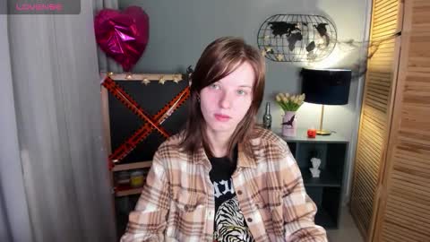 Snapshot of madelaines chatting on October 21, 9:14 am madelaines online show from October 21, 9:14 am