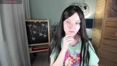 madelaines online show from November 30, 10:11 am