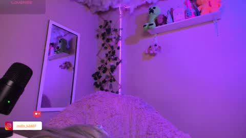 Snapshot of madelinebenet chatting on September 30, 3:17 am Madeline online show from September 30, 3:17 am