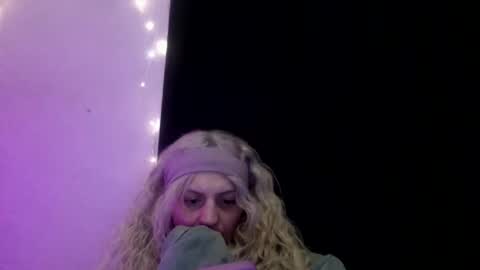 madeline online show from November 18, 10:24 pm