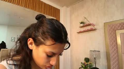 madhison_5 online show from June 5, 11:37 am