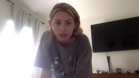 Snapshot of madirose69 chatting on September 21, 3:05 pm mari rose online show from September 21, 3:05 pm