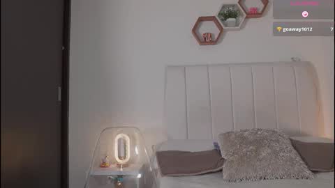 Valentina   1030   530  -  online show from January 16, 6:33 am