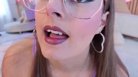    online show from March 30, 7:03 pm