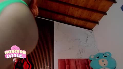 Snapshot of madison_little chatting on February 21, 1:11 pm Melissa     700  1400 -5 online show from February 21, 1:11 pm
