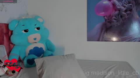Snapshot of madison_little chatting on February 14, 4:41 pm Melissa     700  1400 -5 online show from February 14, 4:41 pm