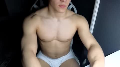 Sexyboymadison online show from February 22, 10:45 pm