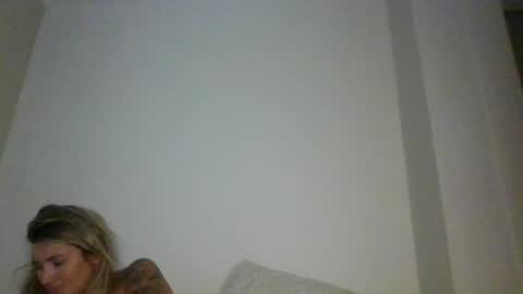 madisonlubbe2 online show from July 10, 10:25 pm