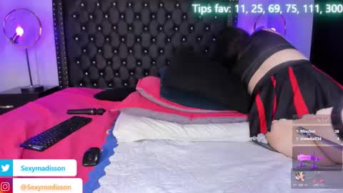 Snapshot of madisson7 chatting on October 19, 5:01 am Madisson online show from October 19, 5:01 am