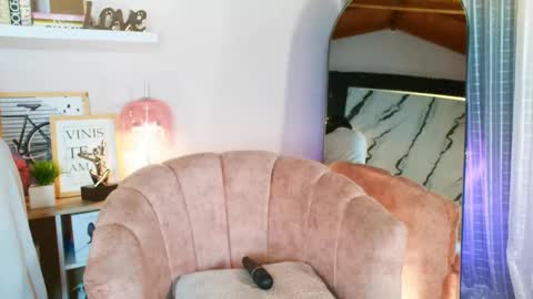 Snapshot of madissonone1 chatting on February 24, 2:30 am MADISSOONE online show from February 24, 2:30 am