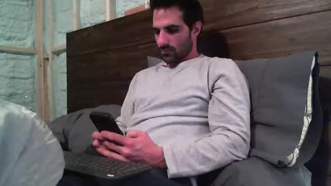 Guigui online show from February 1, 3:19 am