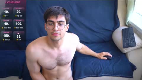 Snapshot of madmaxbad chatting on September 15, 10:17 am madmaxbad online show from September 15, 10:17 am