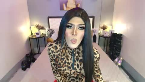 Snapshot of madnesswilxx chatting on October 20, 3:11 am Wil online show from October 20, 3:11 am
