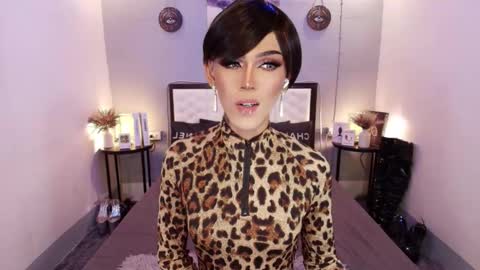 Snapshot of madnesswilxx chatting on October 5, 6:15 pm Wil online show from October 5, 6:15 pm